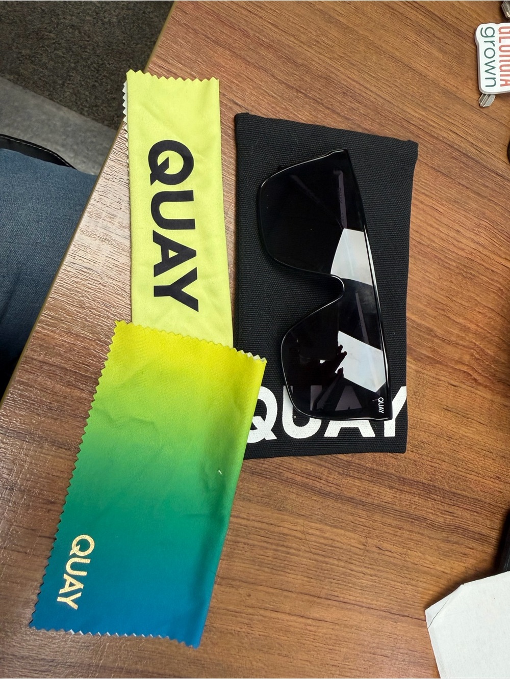 Quay Australia Sunglasses with Black Frame and Neon Yellow Cloth